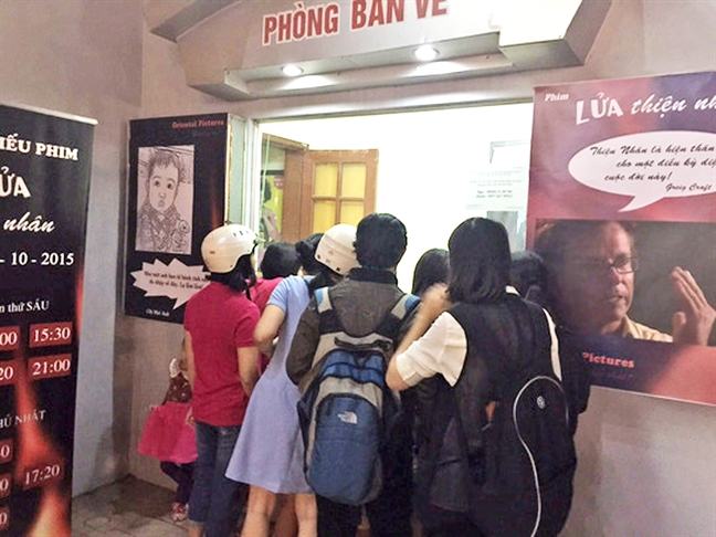 Phim tai lieu ra rap: Gai co cong, chong chang phu