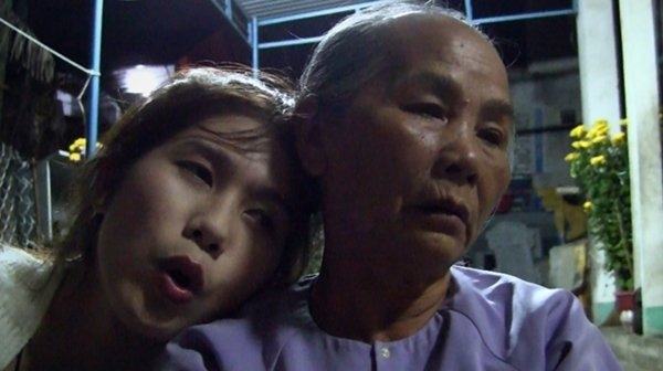 Phim tai lieu ra rap: Gai co cong, chong chang phu