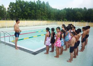 Phổ cập bơi cho 100% học sinh