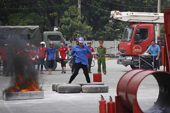 Gần 300 thanh thiếu nhi tham gia Ngày hội PCCC