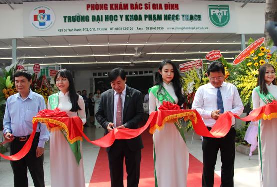 Trường y khoa đầu tiên khánh thành PKBSGĐ