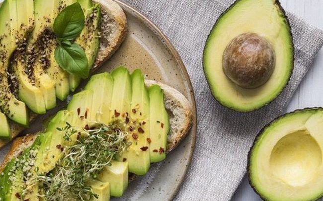 Ăn bơ không đúng cách – mối nguy hại đáng sợ