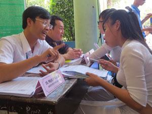 Phụ huynh làm gì để hỗ trợ thí sinh?