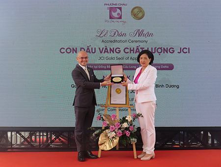 Bệnh viện đầu tiên của ĐBSCL đạt chứng nhận JCI