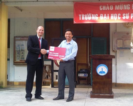 PSB College trao 40 suất học bổng