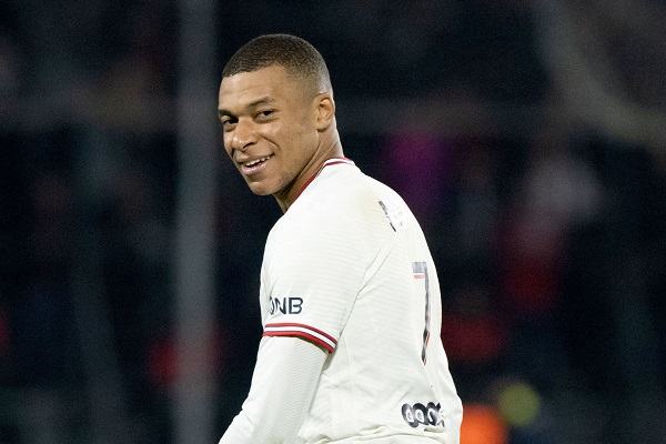 PSG tiến bước mới trong vụ gia hạn hợp đồng với Mbappe