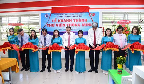 Trường THCS Lương Định Của đưa vào sử dụng thư viện thông minh