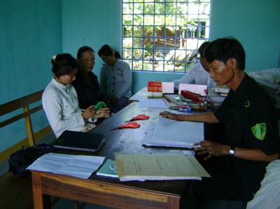 Quảng Nam: Đánh ghen tập thể bằng ớt bột, kéo nhọn