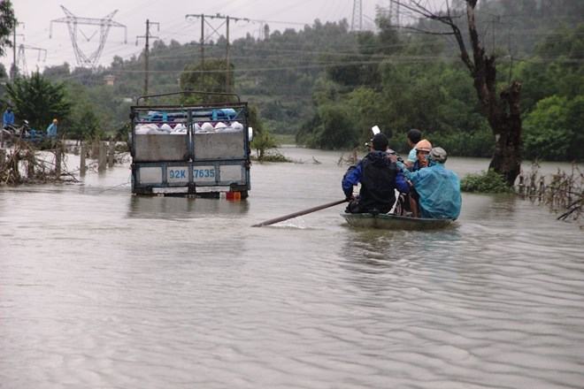 Quảng Nam: Hàng ngàn học sinh phải nghỉ học vì mưa lũ