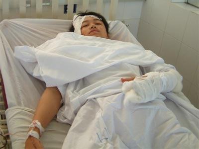 Quảng Nam: Học sinh xả dao chém bạn học ngay trong lớp