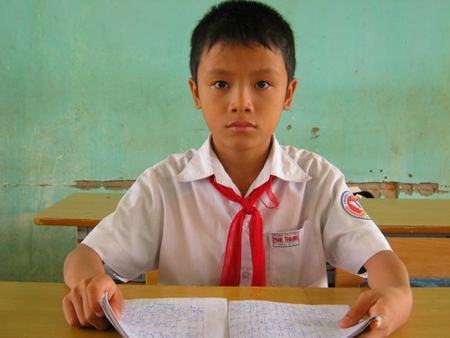 Quảng Nam: Một học sinh lớp 4 không tham của rơi