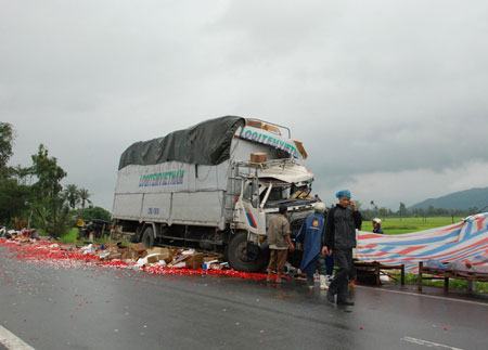 Quảng Ngãi:  Hai vụ tai nạn, 3 người chết, 3 học sinh bị thương