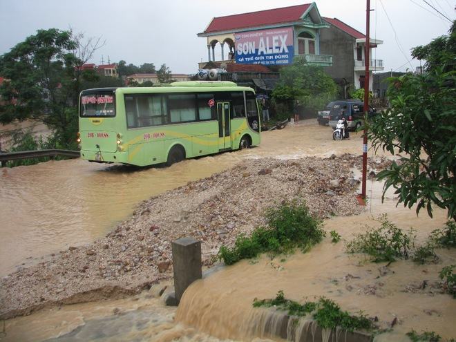 Quảng Ninh tan hoang sau mưa lớn