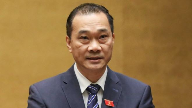 Ông Vũ Hồng Thanh trình bày báo cáo giải trình, tiếp thu của Ủy ban Thường vụ Quốc hội về luật Đầu tư sửa đổi /// Ảnh Gia Hân