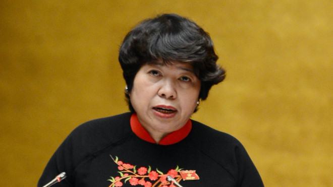 Bà Nguyễn Thúy Anh, Chủ nhiệm Ủy ban Về các vấn đề xã hội Quốc hội, trình bày báo cáo giải trình, tiếp thu dự án luật của Ủy ban Thường vụ Quốc hội sáng 20.11 /// Ảnh Gia Hân