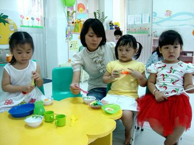 Quy định giảm giờ làm cho giáo viên mầm non – Bao giờ cho đến… ?