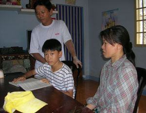 Quyết tâm “tìm cái chữ” cho con