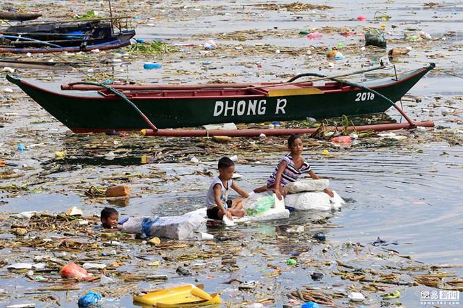 Rác thải nhựa châu Á bóp nghẹt đại dương thế giới