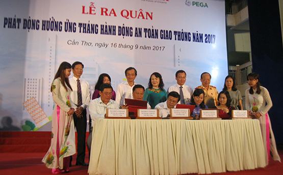 Đa dạng công tác tuyên truyền ATGT cho HS-SV