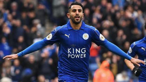 Riyad Mahrez vẫn đang chờ đề nghị từ Arsenal