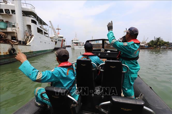 Không có hành khách người Việt trên máy bay Indonesia bị rơi