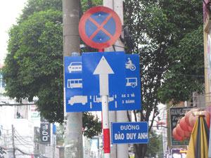 “Rối” với biển báo giao thông