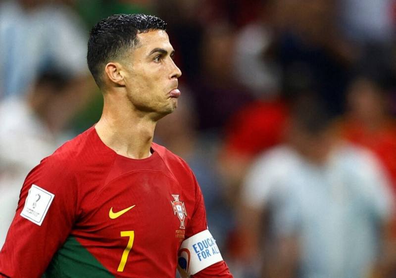 Ronaldo không ra sân tập cùng dàn dự bị Bồ Đào Nha