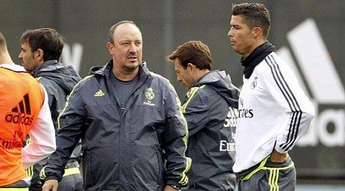 Ronaldo “tẩy chay”, không nói chuyện với Benitez