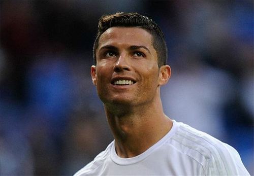 Ronaldo từ chối cam kết giải nghệ tại Real