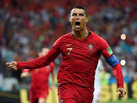 Ronaldo đã định nghĩa lại cái đẹp và sự vĩ đại trong bóng đá như thế nào?