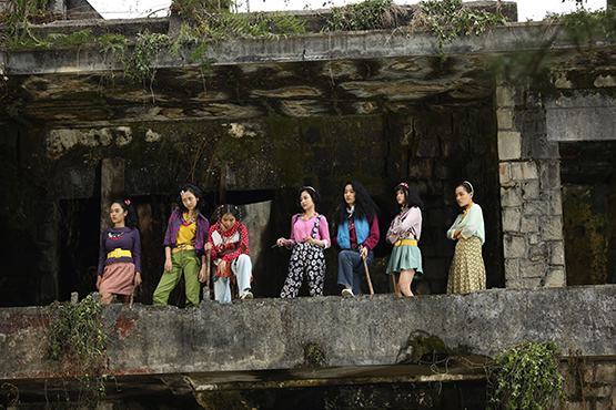 Phim Việt hóa: Cánh cửa không dễ mở