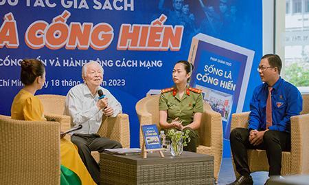 “Sống là cống hiến” gửi đến thanh niên ngày nay