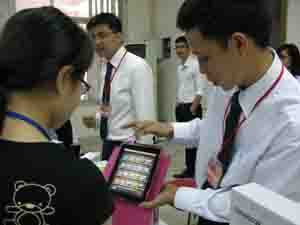 Sách điện tử: Có thay được cả cặp SGK?