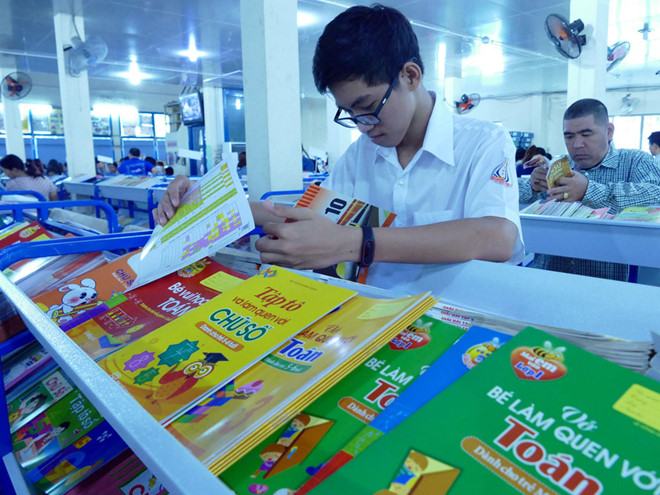 Sách giáo khoa… nay lại không tăng giá!