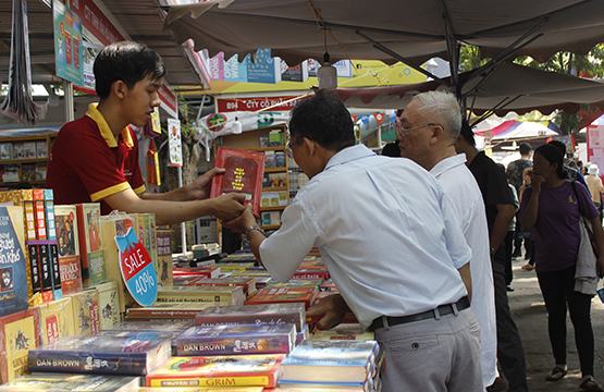 Sách sử gây “sốt” thị trường xuất bản