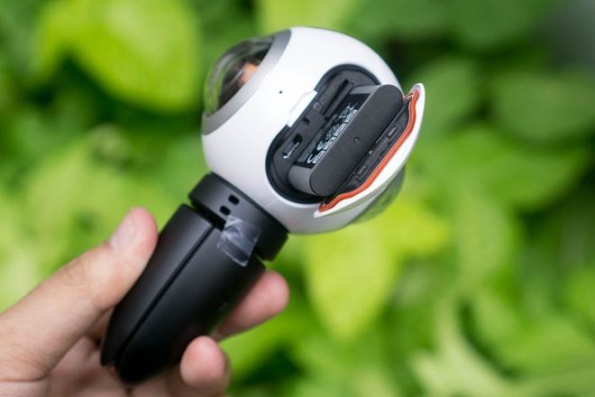 Samsung Gear 360 - camera đa năng giá 7 triệu đồng