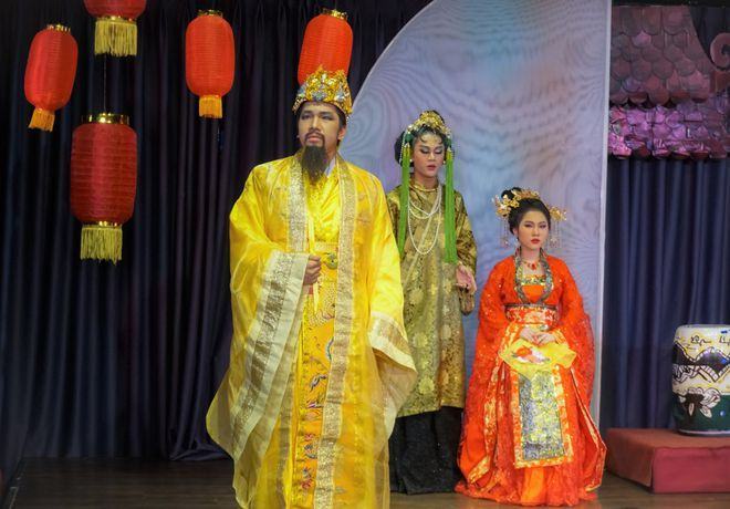 Cảnh trong vở Bí mật Cẩm tú đài của Sân khấu kịch Quốc Thảo	 /// Ảnh: Q.TRÂN