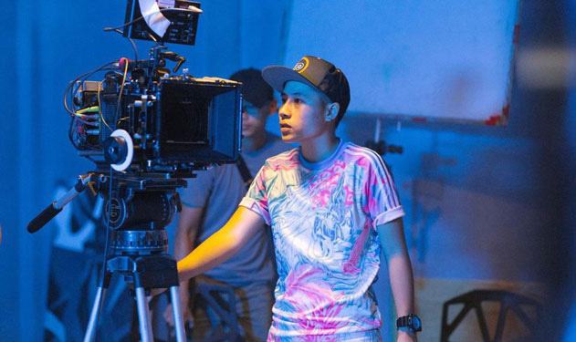 Sản xuất MV cho ca sĩ: Hái ra tiền!