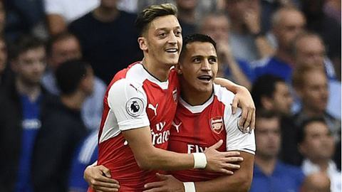 Sanchez và Oezil được tăng 20% lương nếu Arsenal trở lại Top 4