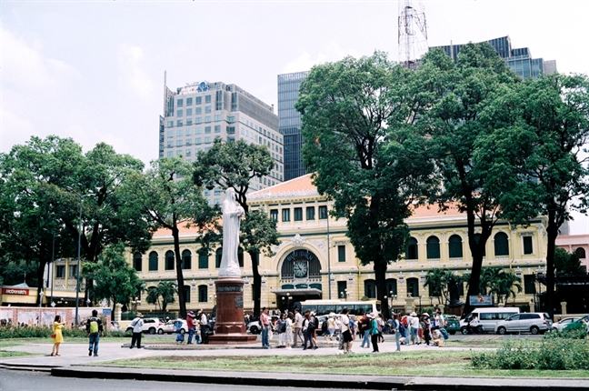 Sao khong khai thac  di san de hai ra tien?