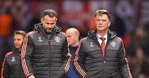 Sao M.U nổi loạn, “đâm sau lưng” Van Gaal