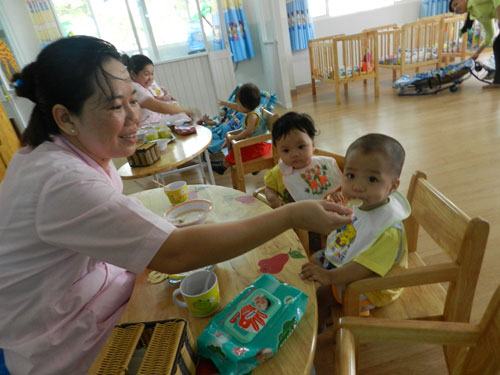 Chăm lo tốt hơn cho giáo viên dạy trẻ 6-18 tháng tuổi