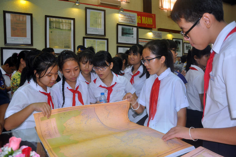 Học sinh Bà Rịa - Vũng Tàu xem bản đồ