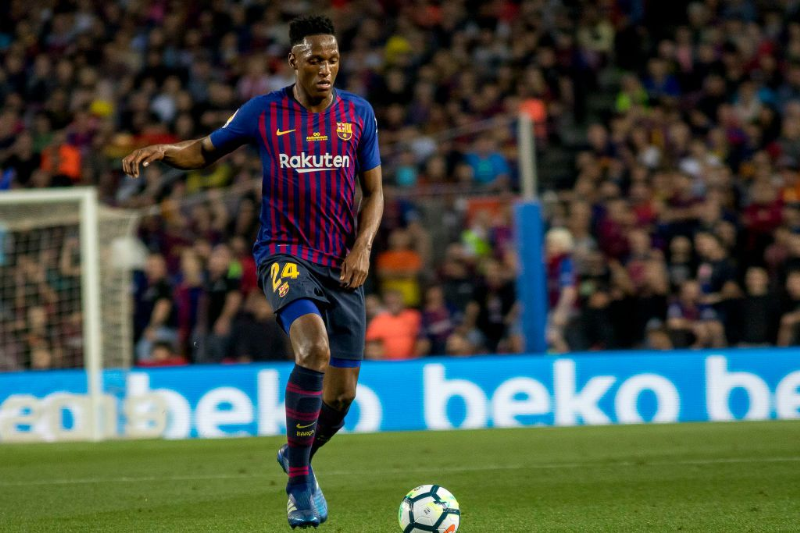 Sếp lớn của M.U sang TBN chốt vụ Yerry Mina