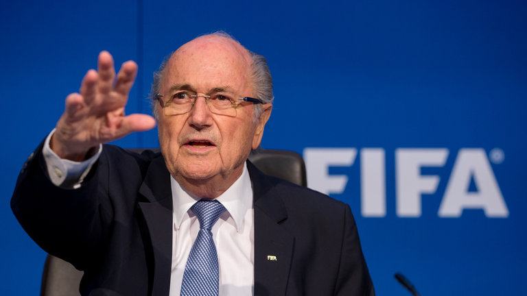 Sepp Blatter bị FIFA đình chỉ hoạt động