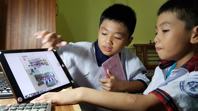 Sắp tới học sinh sẽ có sách giáo khoa phiên bản điện tử miễn phí /// Đào Ngọc Thạch