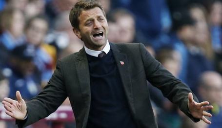 Tim Sherwood trở thành HLV thứ 3 bị sa thải ở Premier League