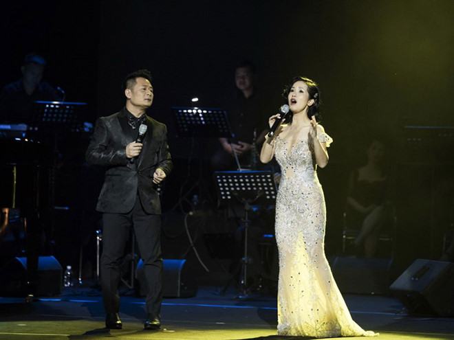 Show ế ẩm, cát sê ca sĩ vẫn quá cao