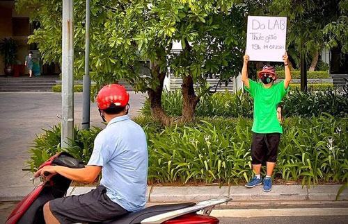 Showbiz linh hoạt mùa dịch