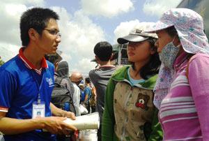 Sĩ tử đổ về thành phố